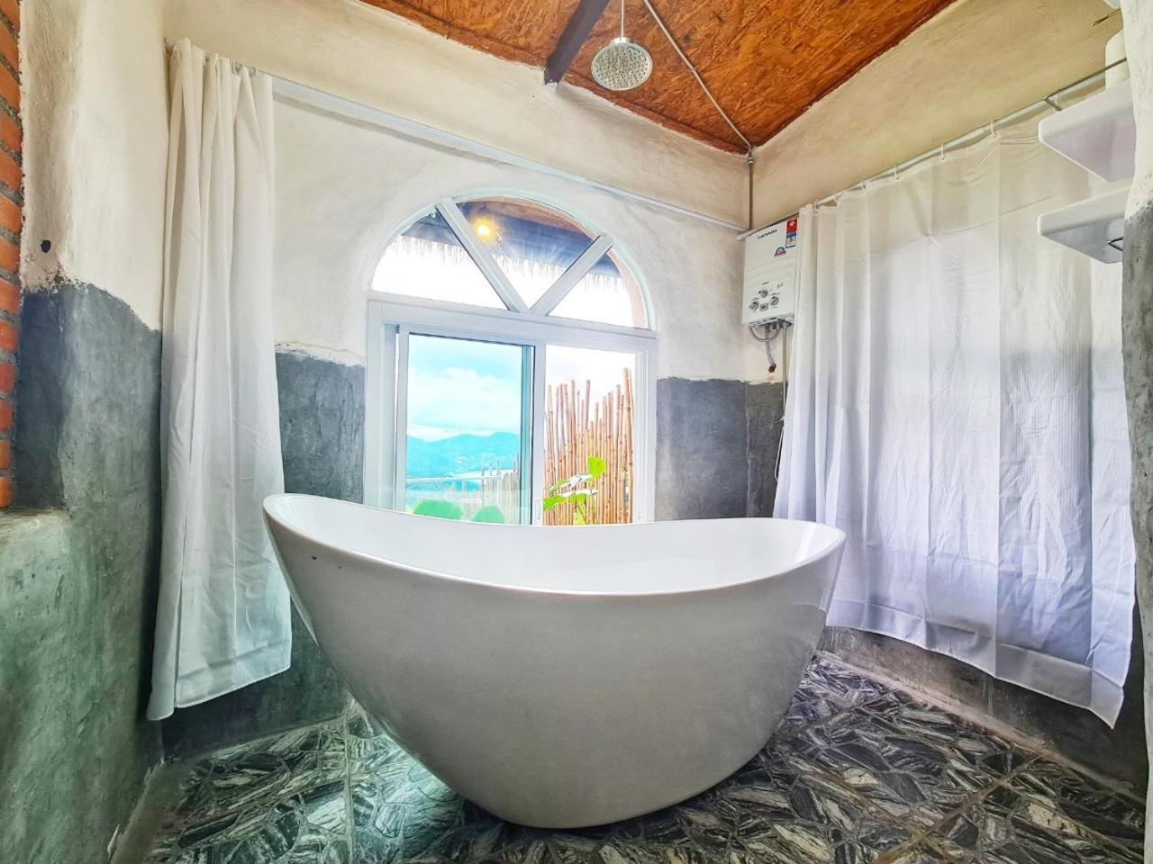 แสงเหนือแคมป์ปิ้งม่อนแจ่ม Hotel Ban Mae Raem Exterior foto